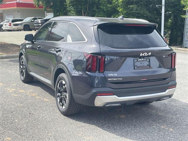 used 2025 Kia Sorento car, priced at $33,075