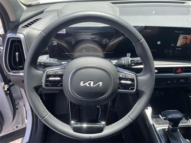 used 2025 Kia Sorento car, priced at $32,276