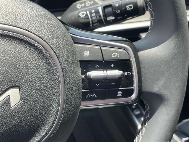 used 2025 Kia Sorento car, priced at $32,276