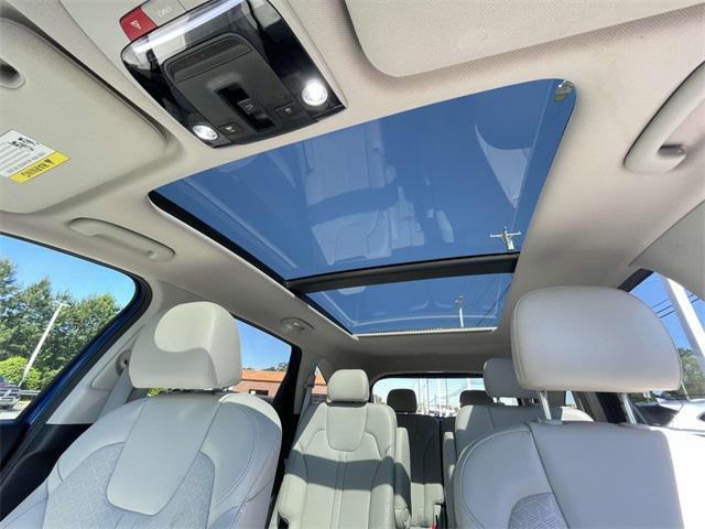used 2022 Kia Sorento car, priced at $29,699
