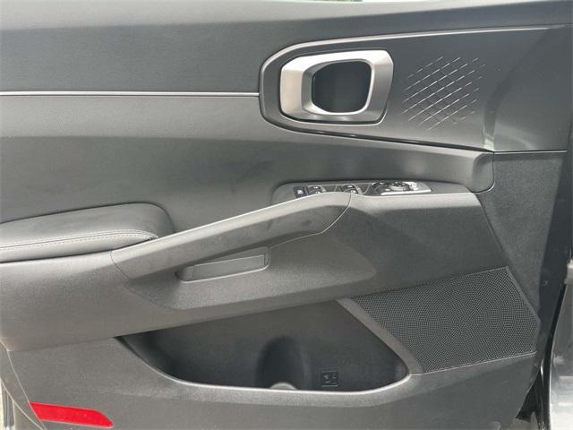 used 2025 Kia Sorento car, priced at $29,977