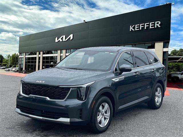 used 2025 Kia Sorento car, priced at $29,977