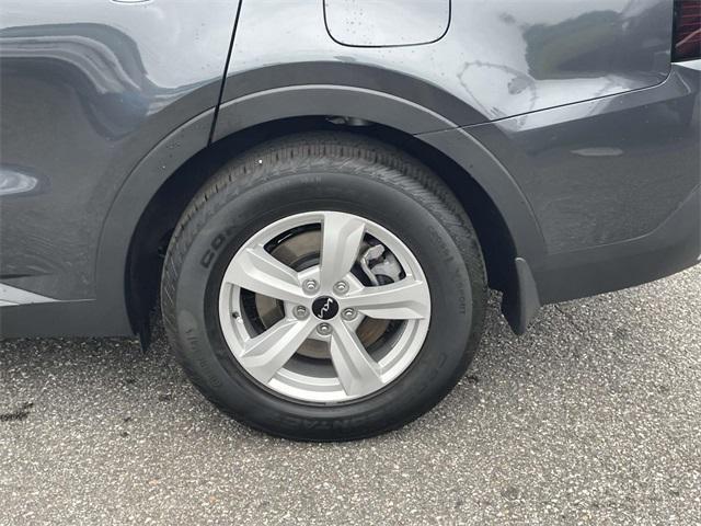 used 2025 Kia Sorento car, priced at $29,977