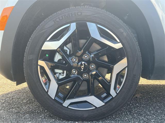 used 2024 Kia Seltos car, priced at $25,977