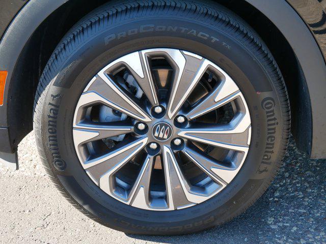 used 2025 Buick Envision car, priced at $27,476