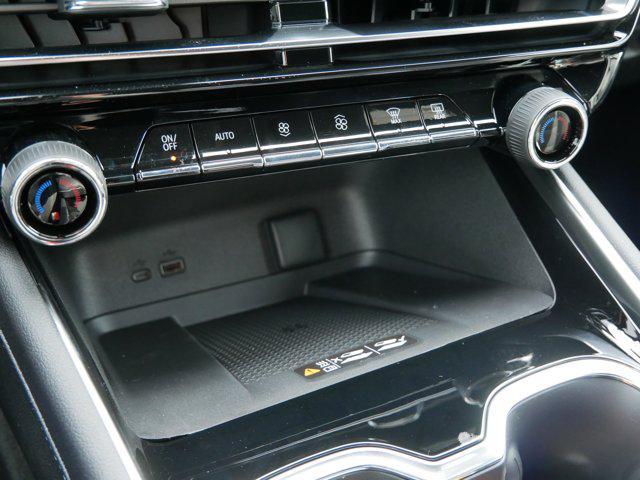 new 2026 Chevrolet Traverse car, priced at $42,420