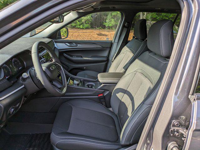 new 2024 Jeep Grand Cherokee car, priced at $44,170