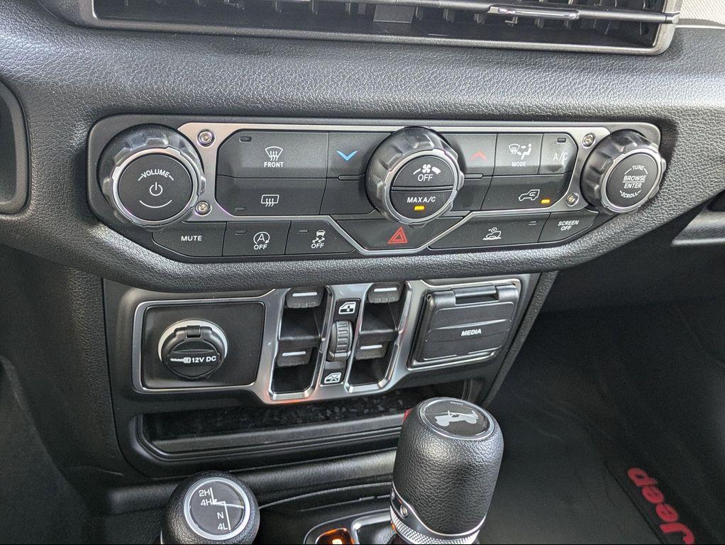 new 2025 Jeep Wrangler car, priced at $43,528