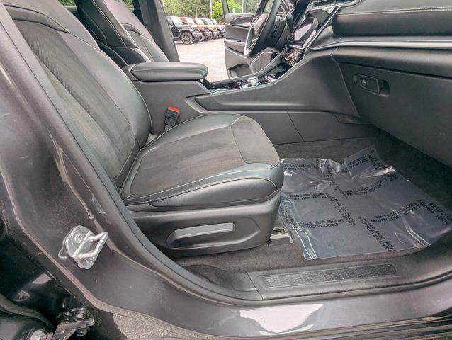 used 2022 Jeep Grand Cherokee car, priced at $30,977