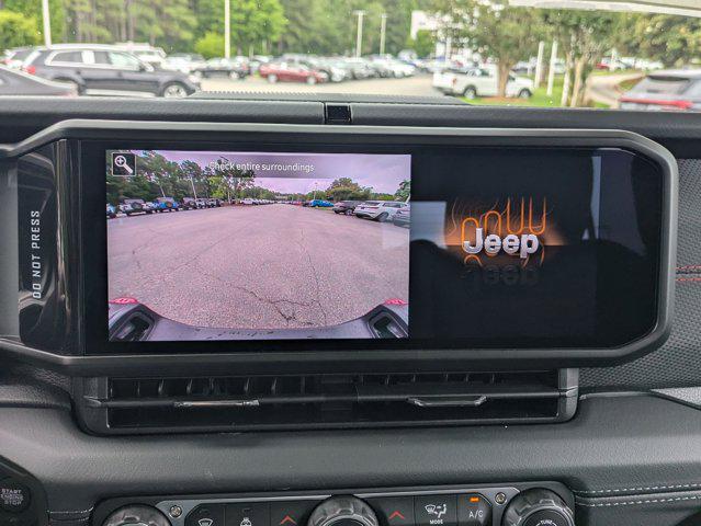 new 2025 Jeep Gladiator car, priced at $57,423