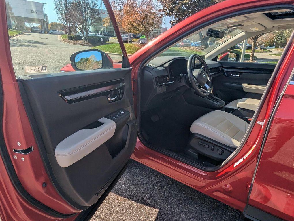 used 2024 Honda CR-V car, priced at $32,677