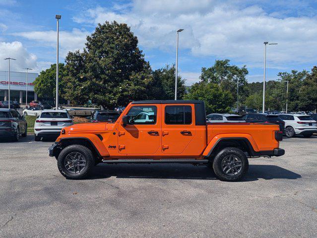 new 2025 Jeep Gladiator car, priced at $50,079