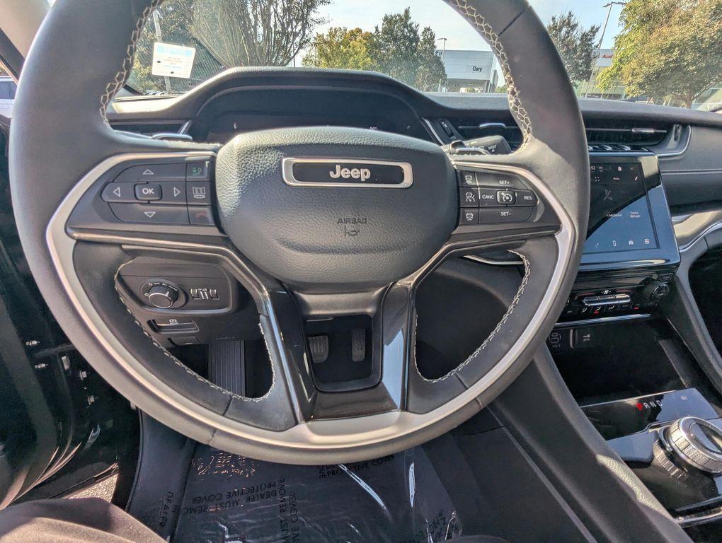 used 2023 Jeep Grand Cherokee car, priced at $28,977