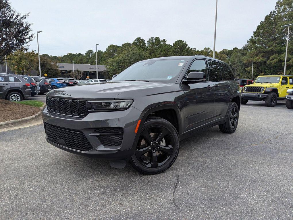 used 2023 Jeep Grand Cherokee car, priced at $33,877