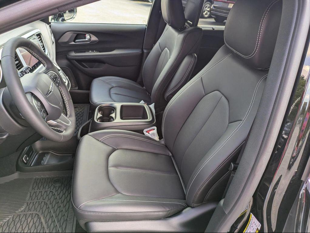 new 2026 Chrysler Pacifica car, priced at $43,654