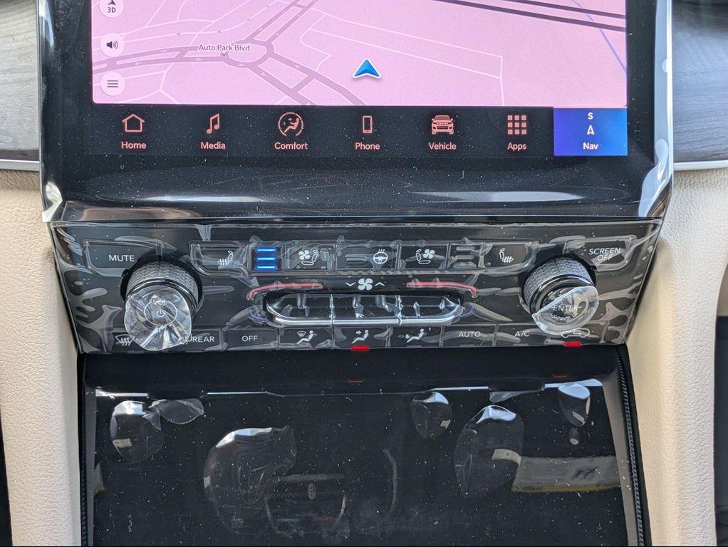 new 2025 Jeep Grand Cherokee car, priced at $50,828