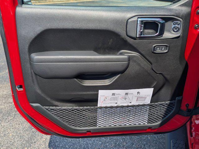new 2025 Jeep Wrangler car, priced at $45,822
