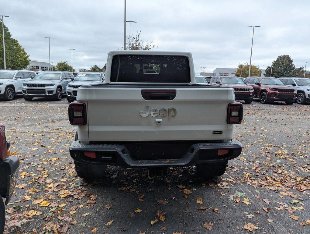 used 2022 Jeep Gladiator car, priced at $33,298