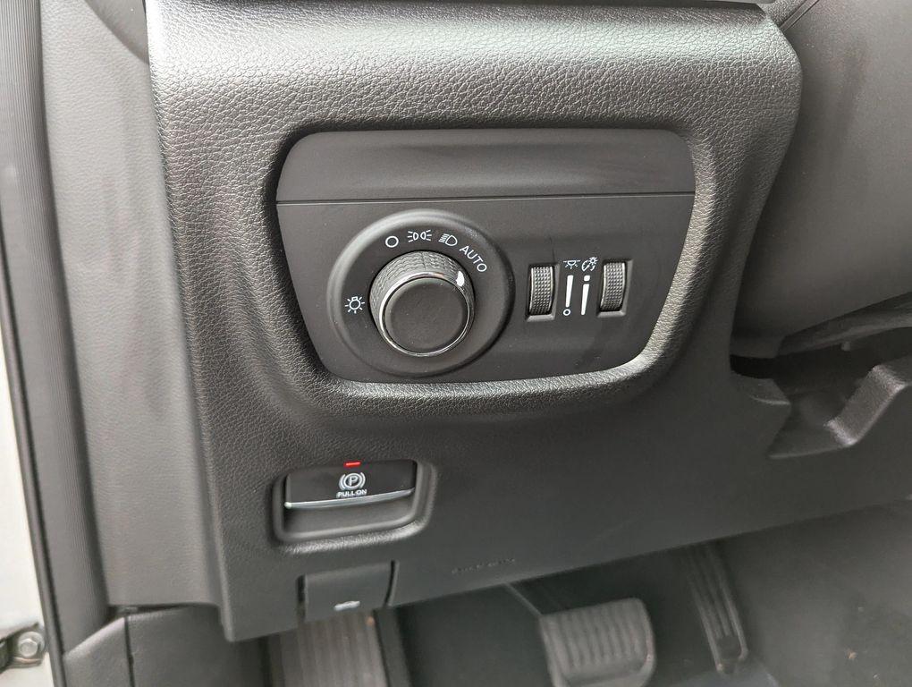 used 2024 Jeep Grand Cherokee L car, priced at $34,377