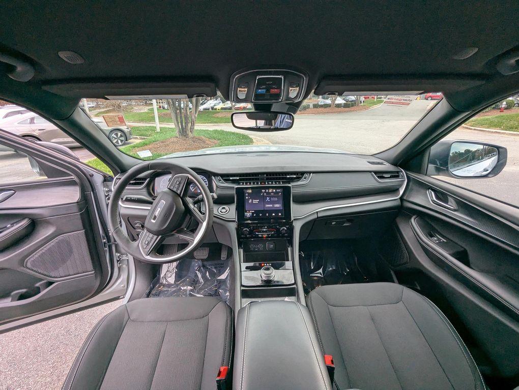 used 2024 Jeep Grand Cherokee L car, priced at $34,377