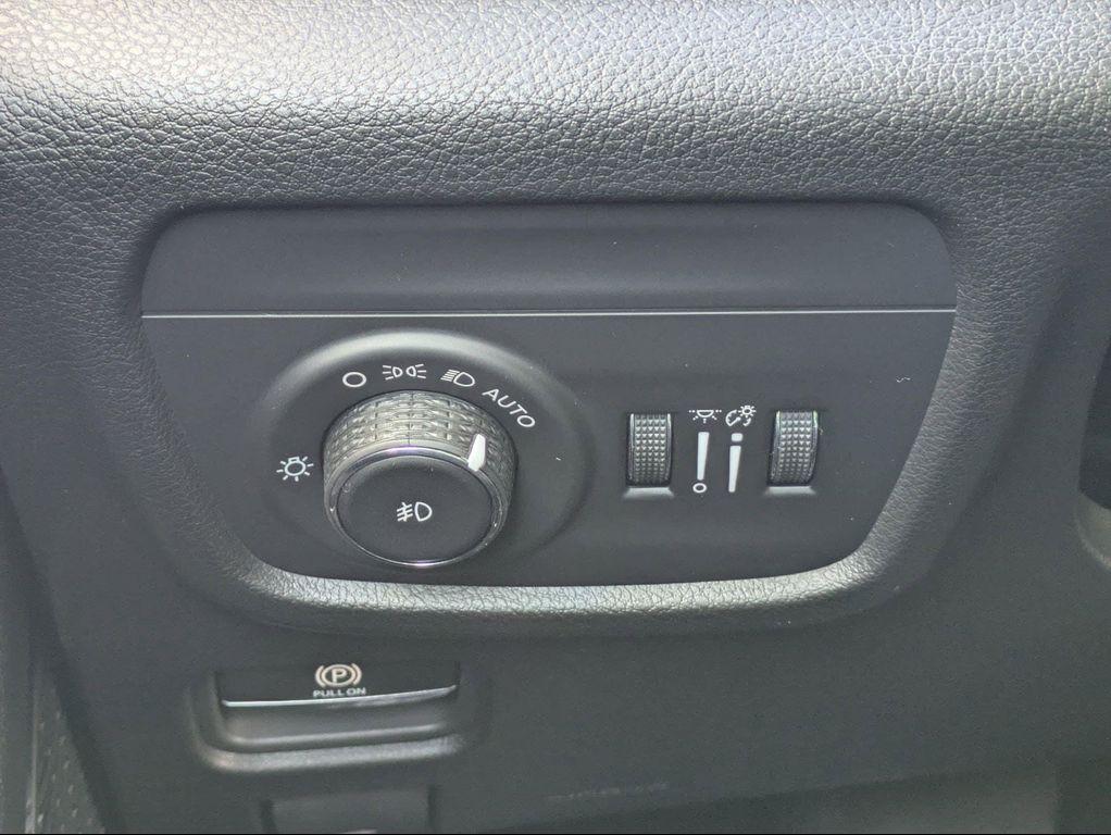 new 2025 Jeep Grand Cherokee car, priced at $62,926