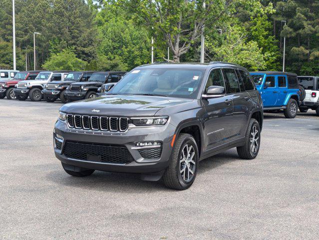 new 2025 Jeep Grand Cherokee car, priced at $47,740