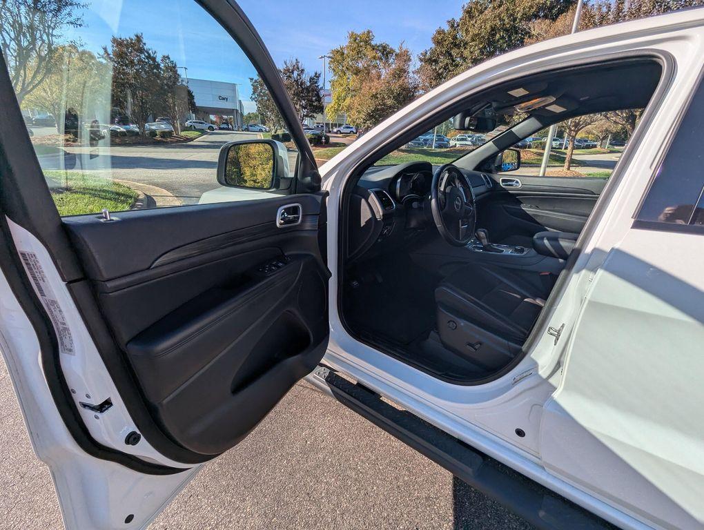 used 2022 Jeep Grand Cherokee car, priced at $28,477