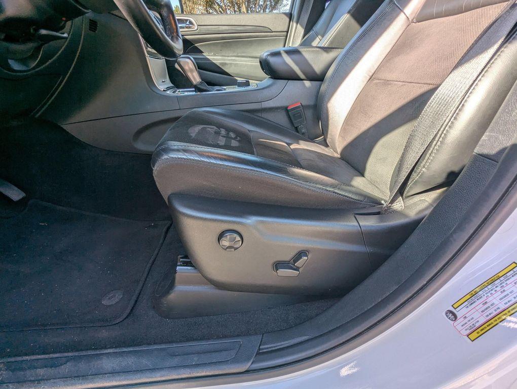 used 2022 Jeep Grand Cherokee car, priced at $28,477