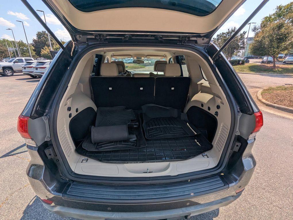 used 2015 Jeep Grand Cherokee car, priced at $10,377