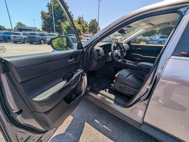 used 2022 Nissan Pathfinder car, priced at $33,998