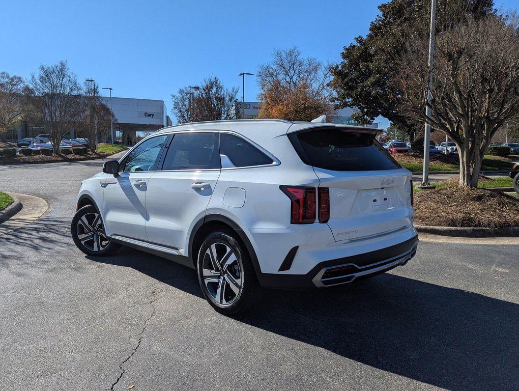 used 2023 Kia Sorento Hybrid car, priced at $30,877