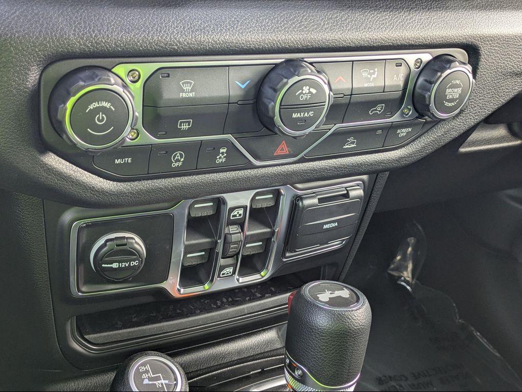 new 2026 Jeep Wrangler car, priced at $46,422