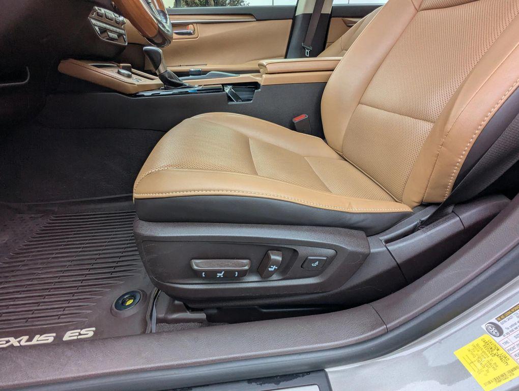 used 2016 Lexus ES 300h car, priced at $18,577