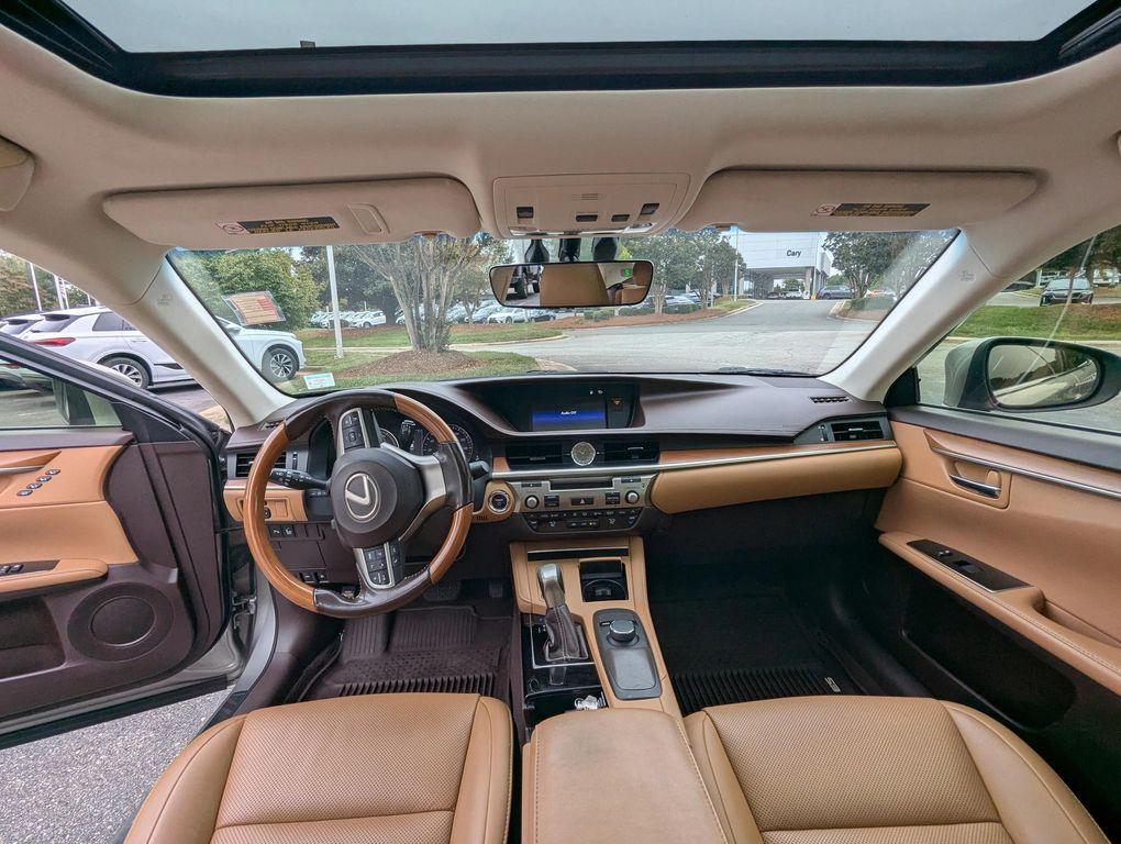 used 2016 Lexus ES 300h car, priced at $18,577