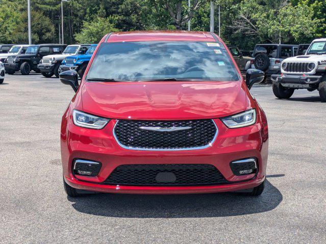 new 2025 Chrysler Pacifica car, priced at $42,909