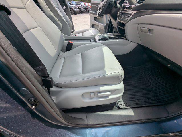 used 2022 Honda Pilot car, priced at $32,977