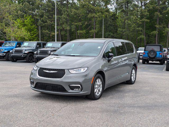 new 2025 Chrysler Pacifica car, priced at $43,915