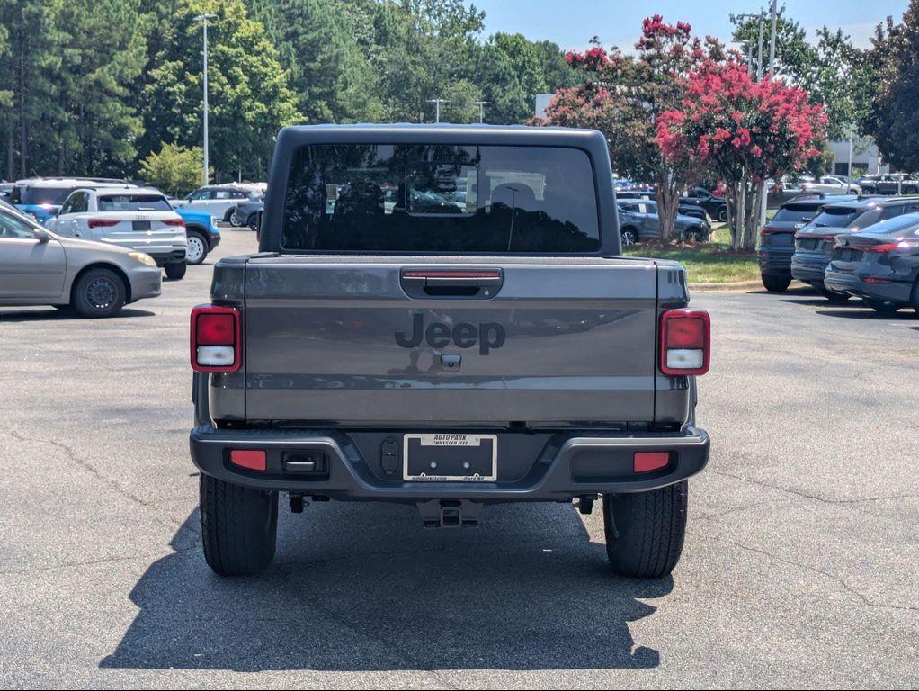 new 2025 Jeep Gladiator car, priced at $43,953