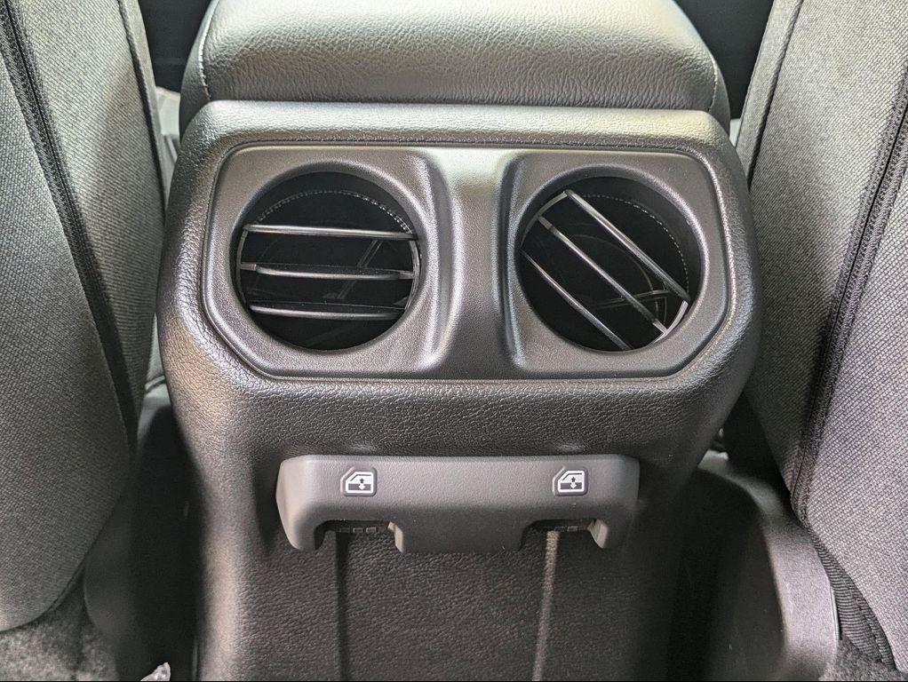 new 2025 Jeep Gladiator car, priced at $43,953