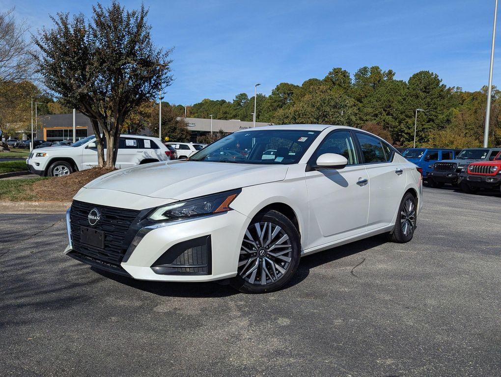 used 2023 Nissan Altima car, priced at $19,377