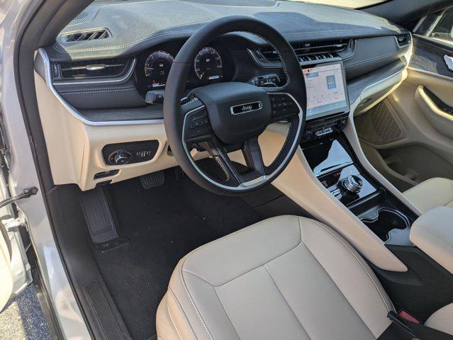 new 2025 Jeep Grand Cherokee car, priced at $48,241