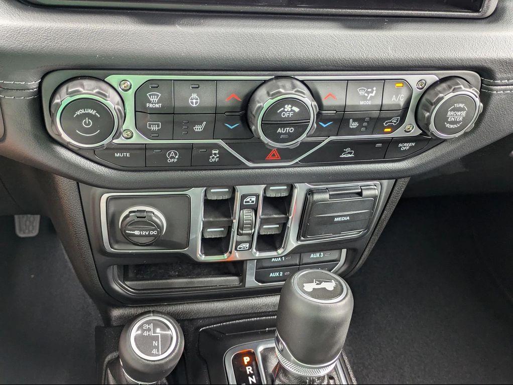 new 2025 Jeep Wrangler car, priced at $54,780