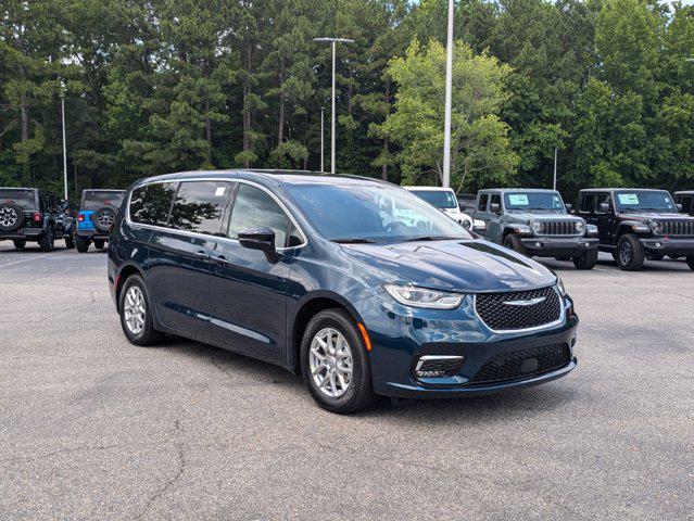 new 2025 Chrysler Pacifica car, priced at $48,064