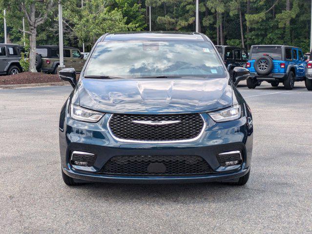 new 2025 Chrysler Pacifica car, priced at $48,064