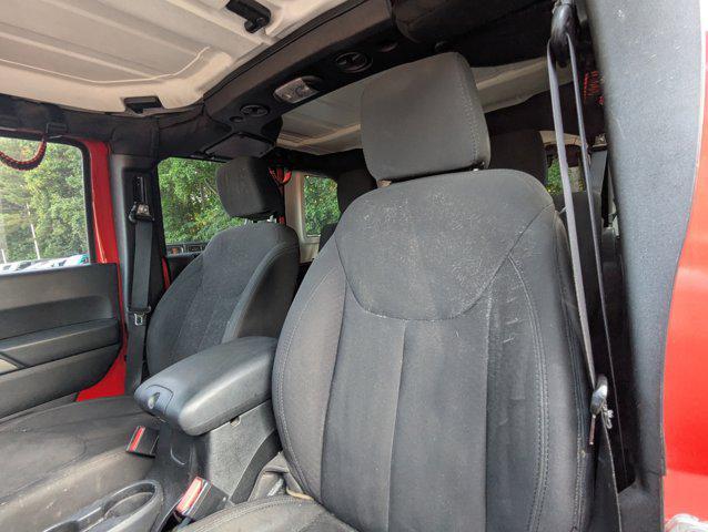 used 2015 Jeep Wrangler Unlimited car, priced at $18,977
