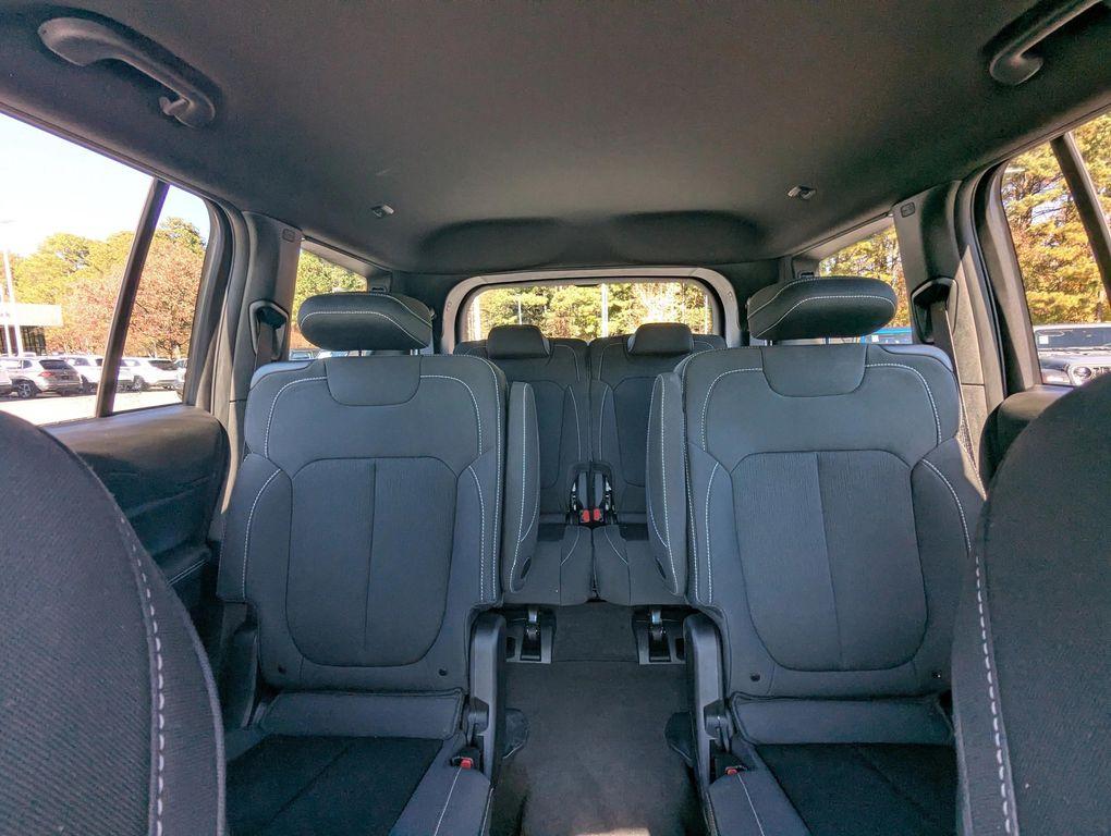 used 2024 Jeep Grand Cherokee L car, priced at $33,877