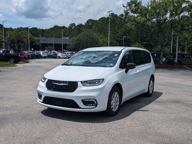 new 2025 Chrysler Pacifica car, priced at $42,478