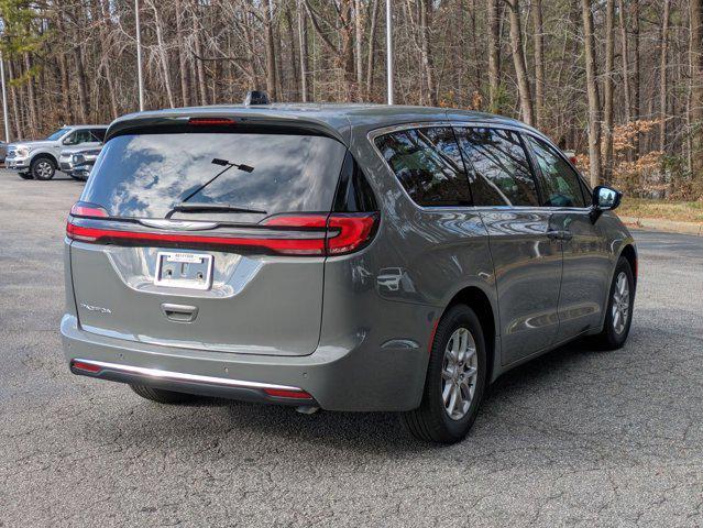 new 2025 Chrysler Pacifica car, priced at $42,258