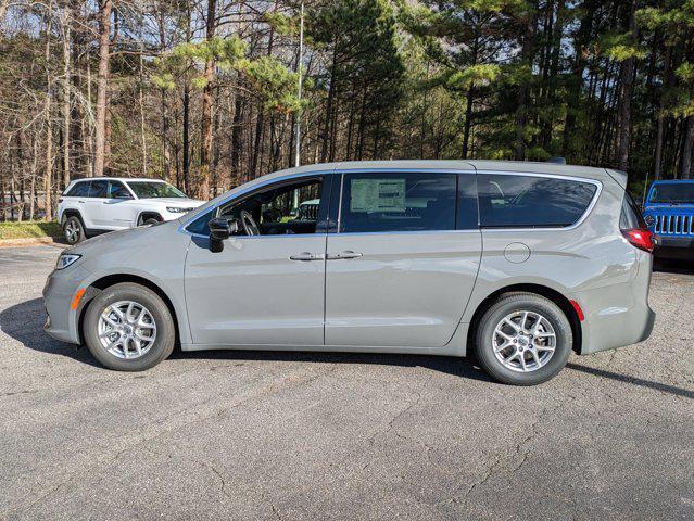 new 2025 Chrysler Pacifica car, priced at $42,258