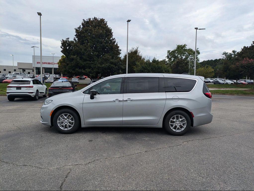 new 2026 Chrysler Pacifica car, priced at $41,346